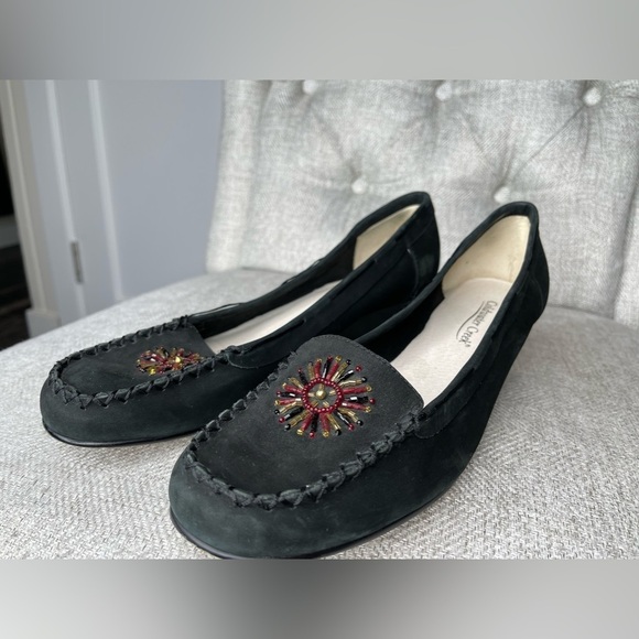 Womens Black Beaded Dress Moccisins by Coldwater Creek Size 9.5M Leather Wedge - Picture 1 of 4